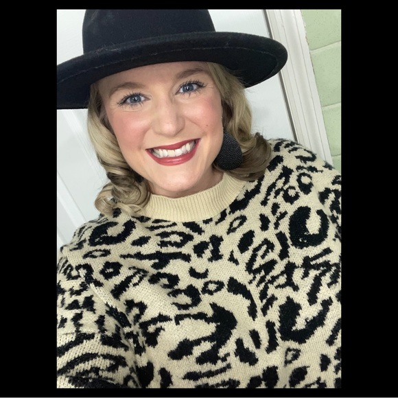 Meet your Posher, Ashley - Picture 4 of 4